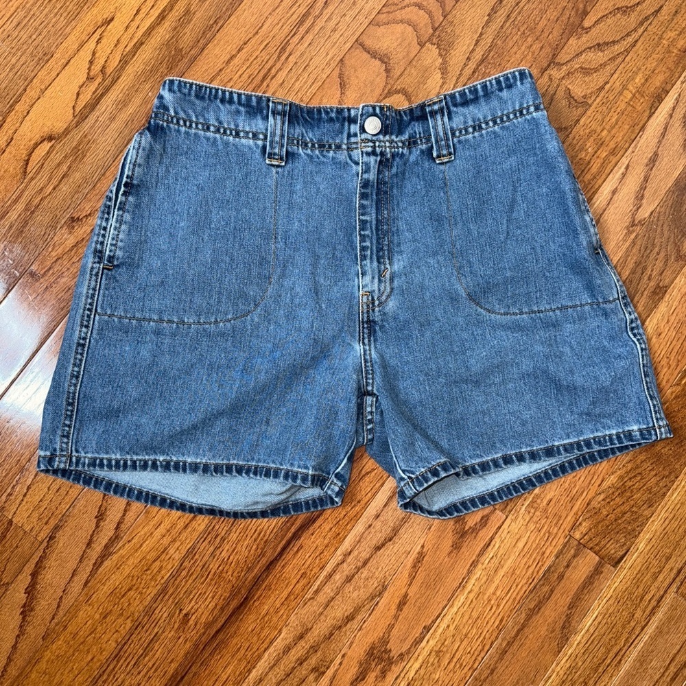 Vintage Levi’s High Waist Utility Shorts Size 10